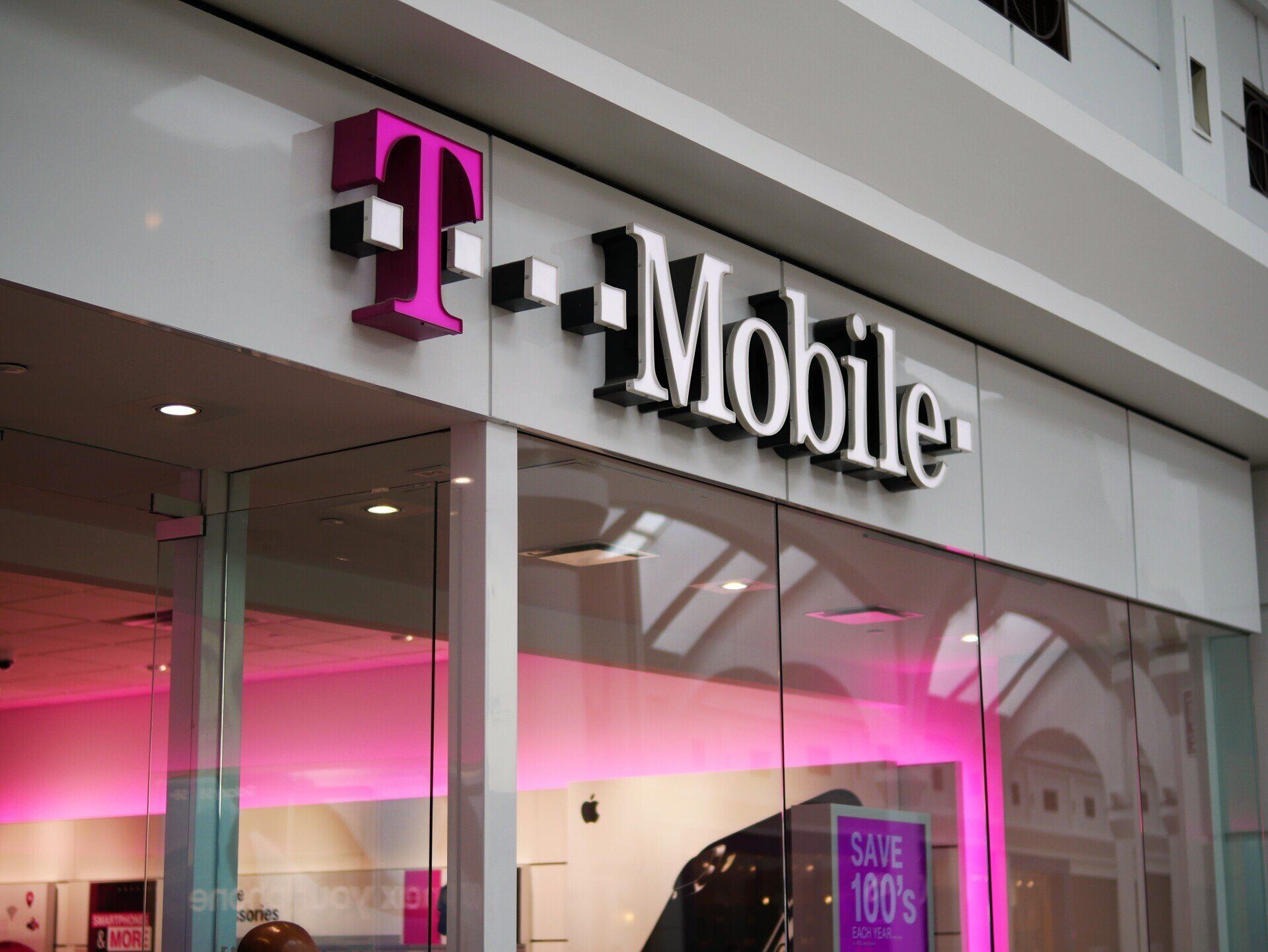 T-Mobile storefront
